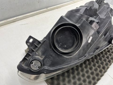 Lampa reflektor Ford C-Max MK2 + Grand 10-14r. PRAWA przednia oryginalna H7 H1 prawy przód EUROPA am51-13w029-ae Lampa reflektor Ford C-Max MK2 + Grand 10-14r. PRAWA przednia oryginalna H7 H1 prawy przód EUROPA am51-13w029-ae