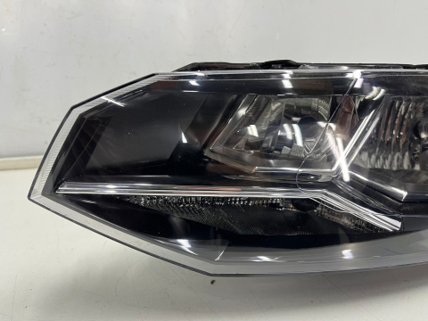 Lampa reflektor VW Polo 6 VI 2g 17-21r. LEWA przednia zwykła H7 lewy przód zamiennik TYC Lampa reflektor VW Polo 6 VI 2g 17-21r. LEWA przednia zwykła H7 lewy przód zamiennik TYC