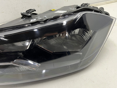 Lampa reflektor VW Polo 6 VI 2g 17-21r. LEWA przednia zwykła H7 lewy przód zamiennik TYC Lampa reflektor VW Polo 6 VI 2g 17-21r. LEWA przednia zwykła H7 lewy przód zamiennik TYC