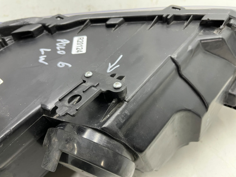 Lampa reflektor VW Polo 6 VI 2g 17-21r. LEWA przednia zwykła H7 lewy przód zamiennik TYC Lampa reflektor VW Polo 6 VI 2g 17-21r. LEWA przednia zwykła H7 lewy przód zamiennik TYC