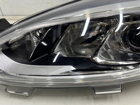 Lampa reflektor Ford Fiesta VII MK8 16-21r. LEWA przednia soczewka z LED + H1 lewy przód Europa oryginalna l1bb-13e015-ce Lampa reflektor Ford Fiesta VII MK8 16-21r. LEWA przednia soczewka z LED + H1 lewy przód Europa oryginalna l1bb-13e015-ce