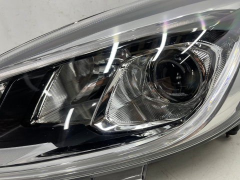 Lampa reflektor Ford Fiesta VII MK8 16-21r. LEWA przednia soczewka z LED + H1 lewy przód Europa oryginalna l1bb-13e015-ce Lampa reflektor Ford Fiesta VII MK8 16-21r. LEWA przednia soczewka z LED + H1 lewy przód Europa oryginalna l1bb-13e015-ce