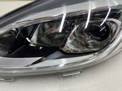 Lampa reflektor Ford Fiesta VII MK8 16-21r. LEWA przednia soczewka z LED + H1 lewy przód Europa oryginalna l1bb-13e015-ce Lampa reflektor Ford Fiesta VII MK8 16-21r. LEWA przednia soczewka z LED + H1 lewy przód Europa oryginalna l1bb-13e015-ce