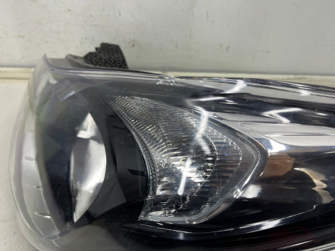 Lampa reflektor Opel Karl 14-19r. LEWA przednia H4 LEDowy pasek ORYGINALNA Karl Rocks Lampa reflektor Opel Karl 14-19r. LEWA przednia H4 LEDowy pasek ORYGINALNA Karl Rocks