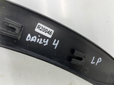 Listwa Iveco Daily 4 IV 2014r.- LEWA przednia nakładka błotnika rant lewy przód 5801863940 5801863938 Listwa Iveco Daily 4 IV 2014r.- LEWA przednia nakładka błotnika rant lewy przód 5801863940 5801863938