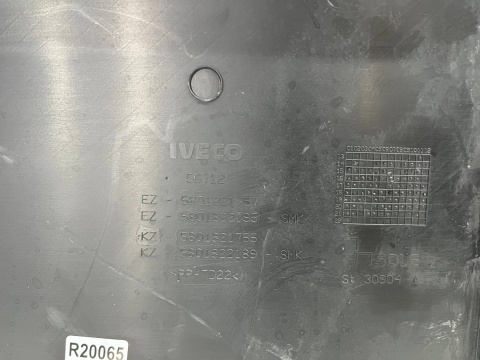 Listwa Iveco daily 4 IV 14r.- lewa prawa nakładka boczna karoseryjna za kołem długość 685mm. 5801821757 Listwa Iveco daily 4 IV 14r.- lewa prawa nakładka boczna karoseryjna za kołem długość 685mm. 5801821757