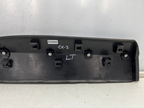Listwa Mazda CX-3 CX3 14-21r. LEWA tylna dolna nakładka drzwi rant lewy tył d10e-51rd1 Listwa Mazda CX-3 CX3 14-21r. LEWA tylna dolna nakładka drzwi rant lewy tył d10e-51rd1