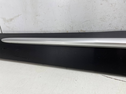 Listwa Mazda CX-3 CX3 14-21r. lewa przednia dolna nakładka drzwi lewy przód listewka srebrny połysk d10e-51rb1 Listwa Mazda CX-3 CX3 14-21r. lewa przednia dolna nakładka drzwi lewy przód listewka srebrny połysk d10e-51rb1