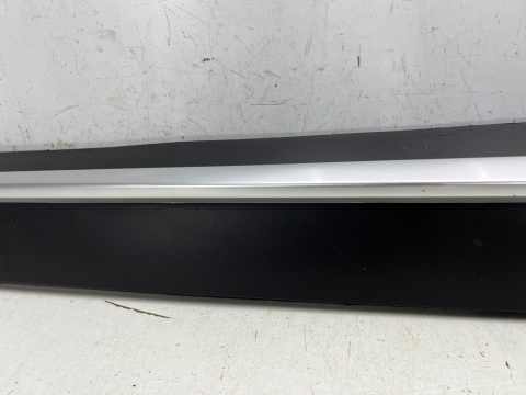 Listwa Mazda CX-3 CX3 14-21r. lewa przednia dolna nakładka drzwi lewy przód listewka srebrny połysk d10e-51rb1 Listwa Mazda CX-3 CX3 14-21r. lewa przednia dolna nakładka drzwi lewy przód listewka srebrny połysk d10e-51rb1