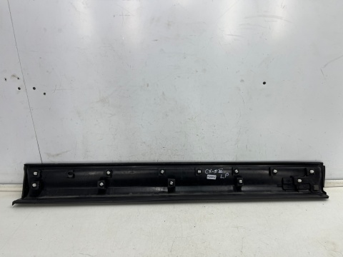 Listwa Mazda CX-5 II CX5 II 17r.- lewa przednia dolna nakładka drzwi lewy przód kb7w-51rb1 Listwa Mazda CX-5 II CX5 II 17r.- lewa przednia dolna nakładka drzwi lewy przód kb7w-51rb1
