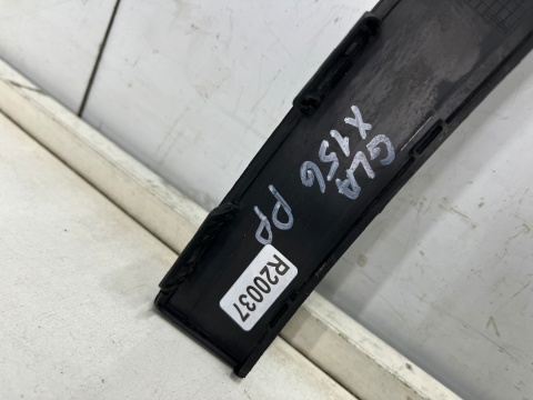 Listwa Mercedes GLA I x156 w156 13-19r. prawa przednia nakładka rant błotnika prawy przód a1568852422 Listwa Mercedes GLA I x156 w156 13-19r. prawa przednia nakładka rant błotnika prawy przód a1568852422