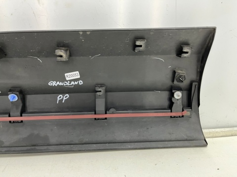 Listwa Opel Grandland I Grandland X 17-24r. prawa przednia dolna nakładka drzwi prawy przód yp000332 Listwa Opel Grandland I Grandland X 17-24r. prawa przednia dolna nakładka drzwi prawy przód yp000332