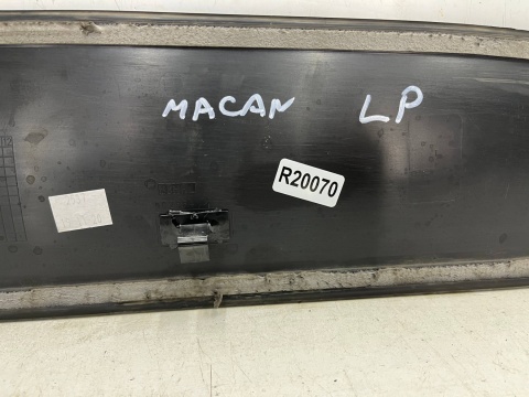 Listwa Porsche Macan 14r.- lewa przednia dolna nakładka drzwi lewy przód 95b837889p Listwa Porsche Macan 14r.- lewa przednia dolna nakładka drzwi lewy przód 95b837889p