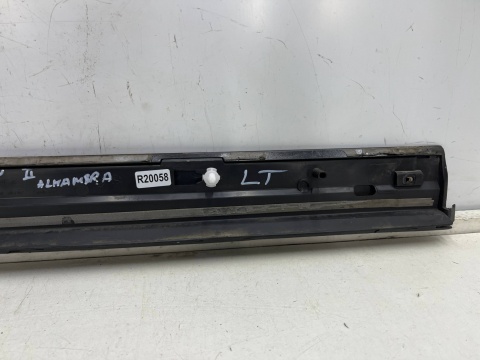 Listwa VW Sharan II 2 7n0 Alhambra II 10-22r. LEWA tylna DOLNA nakładka drzwi boczna lewy tył 7n0854949h Listwa VW Sharan II 2 7n0 Alhambra II 10-22r. LEWA tylna DOLNA nakładka drzwi boczna lewy tył 7n0854949h