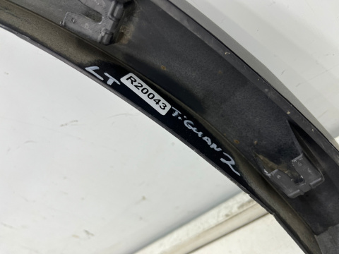 Listwa VW Tiguan 2 II + Allspace Tarraco 5na 16-24r. lewy tylny rant nadkola błotnika nakładka lewy tył 5na854819j Listwa VW Tiguan 2 II + Allspace Tarraco 5na 16-24r. lewy tylny rant nadkola błotnika nakładka lewy tył 5na854819j