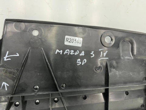 Osłona podwozia Mazda 3 IV BP 2019r.- osłona dolna płyta silnika pod zderzak oryginalna bckb-5611y bckb-56112 Osłona podwozia Mazda 3 IV BP 2019r.- osłona dolna płyta silnika pod zderzak oryginalna bckb-5611y bckb-56112