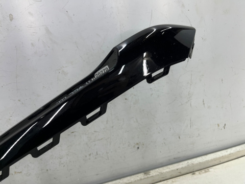 Atrapa Porsche 911 VIII Porsche 992 19r.- kratka zderzaka prawa przednia listwa wlot powietrza prawy przód 992807764 992807764A Atrapa Porsche 911 VIII Porsche 992 19r.- kratka zderzaka prawa przednia listwa wlot powietrza prawy przód 992807764 992807764A