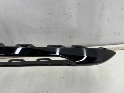 Atrapa Porsche 911 VIII Porsche 992 19r.- kratka zderzaka prawa przednia listwa wlot powietrza prawy przód 992807764 992807764A Atrapa Porsche 911 VIII Porsche 992 19r.- kratka zderzaka prawa przednia listwa wlot powietrza prawy przód 992807764 992807764A