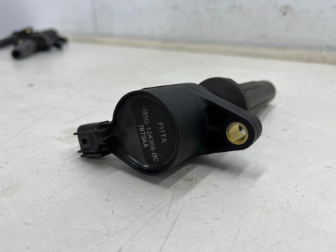 Cewka zapłonowa Ford S-Max Mondeo Galaxy C-max Focus Volvo C30 S40 S80 V50 V70 1.8b 2.0b Cewki zapłonowe 4m5g-12a366-bc Cewka zapłonowa Ford S-Max Mondeo Galaxy C-max Focus Volvo C30 S40 S80 V50 V70 1.8b 2.0b Cewki zapłonowe 4m5g-12a366-bc
