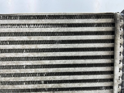 Chłodnica intercoolera Vw Touareg I 7L Touareg II 7p5 Audi Q7 I 4L Porsche Cayenne I 955 Cayenne II 92a powietrza 7p0145804a Chłodnica intercoolera Vw Touareg I 7L Touareg II 7p5 Audi Q7 I 4L Porsche Cayenne I 955 Cayenne II 92a powietrza 7p0145804a