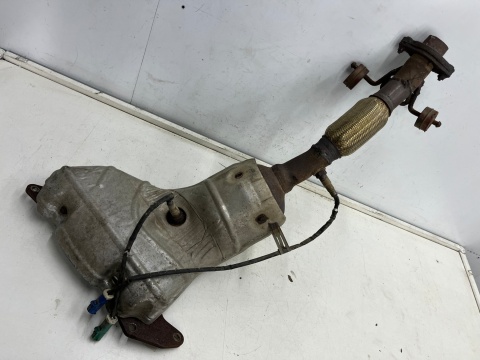 Kolektor wydechowy Ford C-Max MK1 CMax Mk1 Ford Focus MK2 03-10r. 2.0b Benzyna katalizator pełny siatka 4m51-5f297-ra t2a1a Kolektor wydechowy Ford C-Max MK1 CMax Mk1 Ford Focus MK2 03-10r. 2.0b Benzyna katalizator pełny siatka 4m51-5f297-ra t2a1a