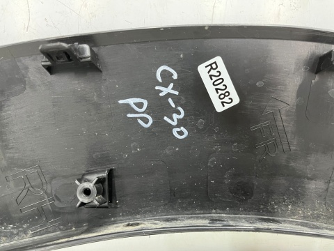 Listwa Mazda CX-30 CX30 2019r.- prawa przednia nakładka rant zderzaka prawy przód dfr5-51w71 Listwa Mazda CX-30 CX30 2019r.- prawa przednia nakładka rant zderzaka prawy przód dfr5-51w71