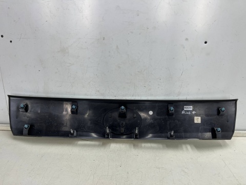 Listwa Toyota Prius+ Pruis Plus 11-21r. blenda nakładka dolna otwierania klapy bagażnika podświetlenie tablicy 76801-47140 Listwa Toyota Prius+ Pruis Plus 11-21r. blenda nakładka dolna otwierania klapy bagażnika podświetlenie tablicy 76801-47140