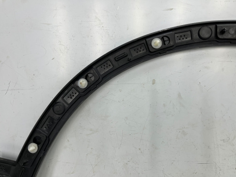 Listwa Volvo XC40 17r.- lewy przedni rant nadkola błotnika nakładka lewy przód 31448344 Listwa Volvo XC40 17r.- lewy przedni rant nadkola błotnika nakładka lewy przód 31448344