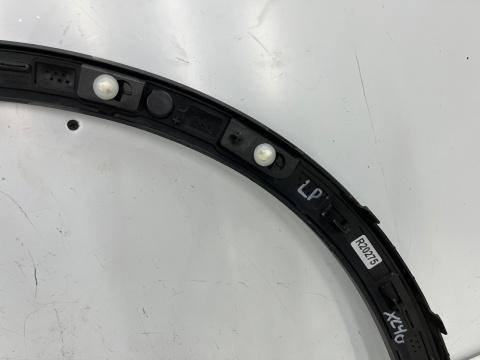 Listwa Volvo XC40 17r.- lewy przedni rant nadkola błotnika nakładka lewy przód 31448344 Listwa Volvo XC40 17r.- lewy przedni rant nadkola błotnika nakładka lewy przód 31448344