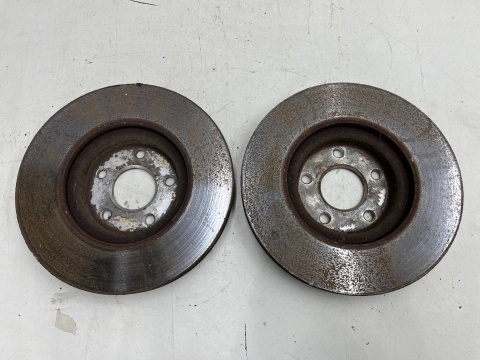 Tarcze hamulcowe Volvo C30 C70 S40 V40 V50 Ford C-max MK1 Focus MK2 Kuga 03-12r. przednie 300mm. tarcza przód KOMPLET Tarcze hamulcowe Volvo C30 C70 S40 V40 V50 Ford C-max MK1 Focus MK2 Kuga 03-12r. przednie 300mm. tarcza przód KOMPLET
