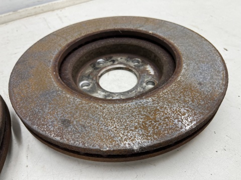 Tarcze hamulcowe Volvo C30 C70 S40 V40 V50 Ford C-max MK1 Focus MK2 Kuga 03-12r. przednie 300mm. tarcza przód KOMPLET Tarcze hamulcowe Volvo C30 C70 S40 V40 V50 Ford C-max MK1 Focus MK2 Kuga 03-12r. przednie 300mm. tarcza przód KOMPLET