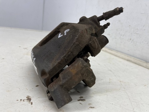 Zacisk hamulcowy Volvo C30 C70 S40 V40 V50 Ford C-max MK1 Focus MK2 Kuga 03-12r. LEWY przedni jarzmo lewy przód Zacisk hamulcowy Volvo C30 C70 S40 V40 V50 Ford C-max MK1 Focus MK2 Kuga 03-12r. LEWY przedni jarzmo lewy przód