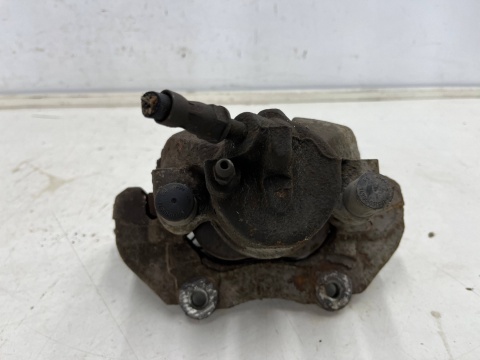 Zacisk hamulcowy Volvo C30 C70 S40 V40 V50 Ford C-max MK1 Focus MK2 Kuga 03-12r. LEWY przedni jarzmo lewy przód Zacisk hamulcowy Volvo C30 C70 S40 V40 V50 Ford C-max MK1 Focus MK2 Kuga 03-12r. LEWY przedni jarzmo lewy przód