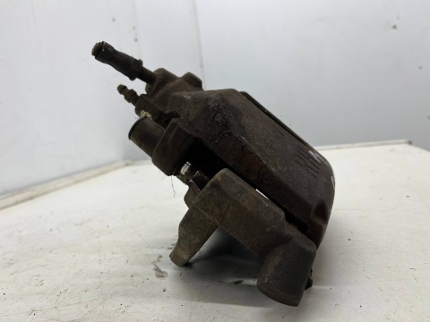 Zacisk hamulcowy Volvo C30 C70 S40 V40 V50 Ford C-max MK1 Focus MK2 Kuga 03-12r. PRAWY przedni jarzmo prawy przód Zacisk hamulcowy Volvo C30 C70 S40 V40 V50 Ford C-max MK1 Focus MK2 Kuga 03-12r. PRAWY przedni jarzmo prawy przód
