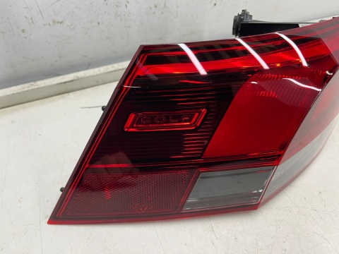 Lampa VW Golf 8 VIII HB 5Drzwi 19r.- lewa tylna oryginalna lewy tył 5h0945095c Lampa VW Golf 8 VIII HB 5Drzwi 19r.- lewa tylna oryginalna lewy tył 5h0945095c
