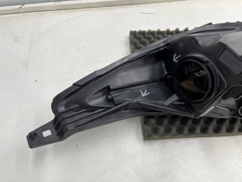 Lampa reflektor Ford Fiesta VI MK7 LIFT 12-17r. prawa przednia prawy przód zwykła c1bb-13w029-ad Lampa reflektor Ford Fiesta VI MK7 LIFT 12-17r. prawa przednia prawy przód zwykła c1bb-13w029-ad