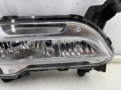 Lampa reflektor Hyundai H1 II H-1 II H200 Starex TQ LIFT 17-23r. PRAWY przedni halogen swiatło przeciwmgielne oryginalne Lampa reflektor Hyundai H1 II H-1 II H200 Starex TQ LIFT 17-23r. PRAWY przedni halogen swiatło przeciwmgielne oryginalne