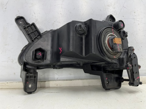 Lampa reflektor Hyundai H1 II H-1 II H200 Starex TQ LIFT 17-23r. PRAWY przedni halogen swiatło przeciwmgielne oryginalne Lampa reflektor Hyundai H1 II H-1 II H200 Starex TQ LIFT 17-23r. PRAWY przedni halogen swiatło przeciwmgielne oryginalne