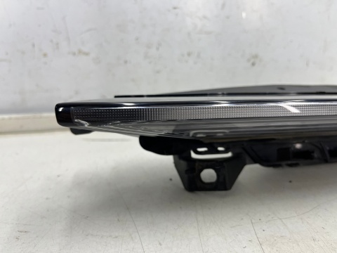 Lampa reflektor Porsche Macan I GTS Lift 95b 21r.- PRAWY kierunkowskaz przedni halogen LED DRL prawy przód 95b953042a Lampa reflektor Porsche Macan I GTS Lift 95b 21r.- PRAWY kierunkowskaz przedni halogen LED DRL prawy przód 95b953042a
