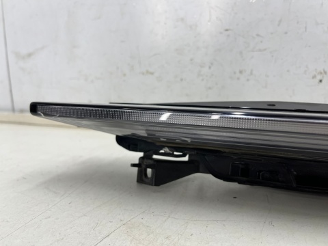 Lampa reflektor Porsche Macan I GTS Lift 95b 21r.- PRAWY kierunkowskaz przedni halogen LED DRL prawy przód 95b953042a Lampa reflektor Porsche Macan I GTS Lift 95b 21r.- PRAWY kierunkowskaz przedni halogen LED DRL prawy przód 95b953042a