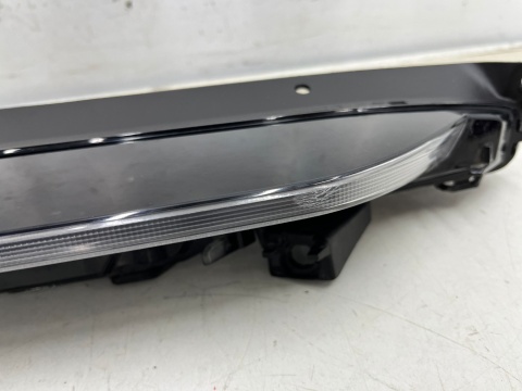 Lampa reflektor Porsche Macan I GTS Lift 95b 21r.- PRAWY kierunkowskaz przedni halogen LED DRL prawy przód 95b953042a Lampa reflektor Porsche Macan I GTS Lift 95b 21r.- PRAWY kierunkowskaz przedni halogen LED DRL prawy przód 95b953042a