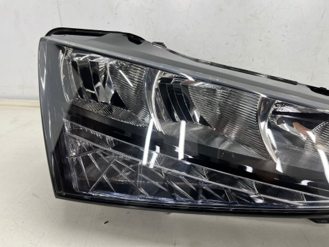 Lampa reflektor Skoda Scala 19-23r. PRAWA przednia LED + H7 CRYSTAL LIGHTING Europa oryginal prawy przód 657941016 Lampa reflektor Skoda Scala 19-23r. PRAWA przednia LED + H7 CRYSTAL LIGHTING Europa oryginal prawy przód 657941016