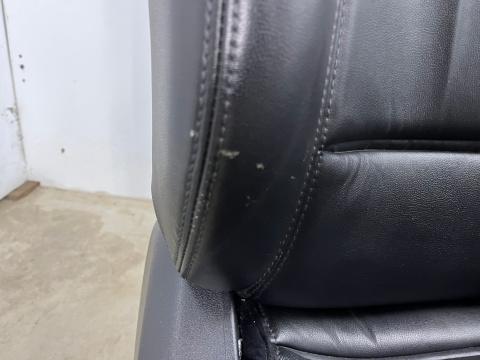 Fotele Hyundai Grandeur IV 05-11r. kanapa skóra KOMPLET elektryczne podgrzewane z pamięcią AIRBAGami EUROPA Fotele Hyundai Grandeur IV 05-11r. kanapa skóra KOMPLET elektryczne podgrzewane z pamięcią AIRBAGami EUROPA