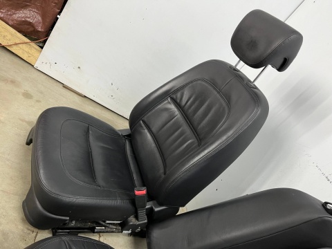 Fotele Hyundai Grandeur IV 05-11r. kanapa skóra KOMPLET elektryczne podgrzewane z pamięcią AIRBAGami EUROPA Fotele Hyundai Grandeur IV 05-11r. kanapa skóra KOMPLET elektryczne podgrzewane z pamięcią AIRBAGami EUROPA