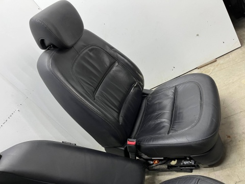 Fotele Hyundai Grandeur IV 05-11r. kanapa skóra KOMPLET elektryczne podgrzewane z pamięcią AIRBAGami EUROPA Fotele Hyundai Grandeur IV 05-11r. kanapa skóra KOMPLET elektryczne podgrzewane z pamięcią AIRBAGami EUROPA