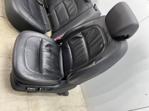 Fotele Hyundai Grandeur IV 05-11r. kanapa skóra KOMPLET elektryczne podgrzewane z pamięcią AIRBAGami EUROPA Fotele Hyundai Grandeur IV 05-11r. kanapa skóra KOMPLET elektryczne podgrzewane z pamięcią AIRBAGami EUROPA