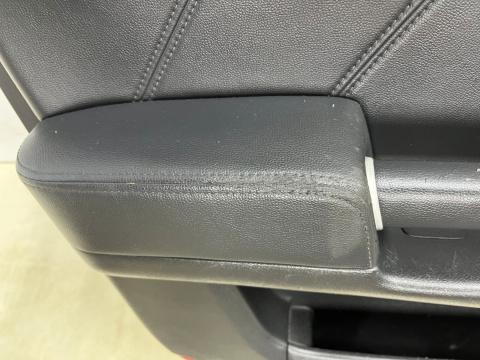 Tapicerka Hyundai Grandeur IV 05-11r. boczki drzwi KOMPLET prawy lewy tył przód boczek Tapicerka Hyundai Grandeur IV 05-11r. boczki drzwi KOMPLET prawy lewy tył przód boczek