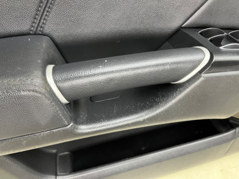 Tapicerka Hyundai Grandeur IV 05-11r. boczki drzwi KOMPLET prawy lewy tył przód boczek Tapicerka Hyundai Grandeur IV 05-11r. boczki drzwi KOMPLET prawy lewy tył przód boczek