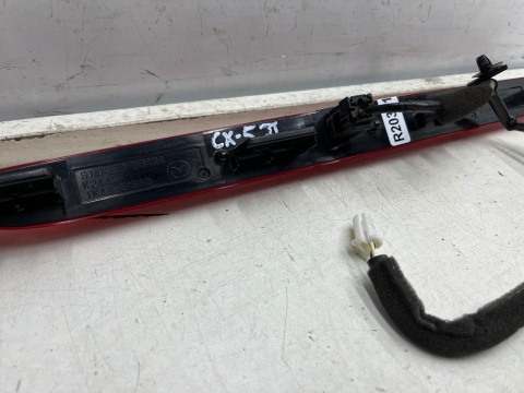 Lampa Mazda CX-5 II CX5 II 17r.- trzecie dodatkowe światło stop w spoiler klapy tk48-51580 Lampa Mazda CX-5 II CX5 II 17r.- trzecie dodatkowe światło stop w spoiler klapy tk48-51580