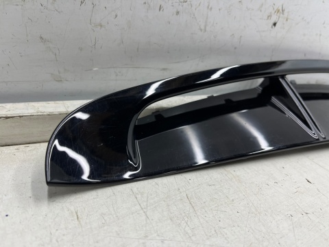 Listwa Porsche Panamera II 971 16-23r. LEWA kratka błotnika zaślepka nakładka 971854775 Listwa Porsche Panamera II 971 16-23r. LEWA kratka błotnika zaślepka nakładka 971854775